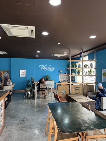Cafe Focus: Windrose Coffee, Muscat, Oman - 