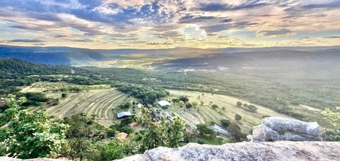 Getting to know the Farmer: Mfolozi Swart, KwaCeza, KZN - <p>Izak and Bernice are the husband and wife farming family that grow coffee on their farm in the KwaCeza district of Zululand.  The farm, Rotspark Farm, is located between Vryheid and Ulundi in the...</p>