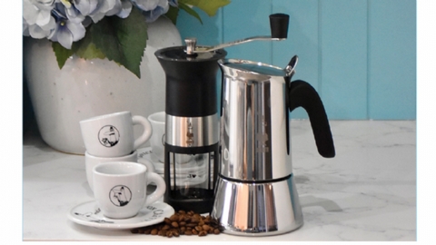 Win a hand grinder, moka pot and espresso cups set with Bialetti! - 